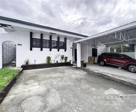 House and lot For Sale in Sun Valley , Parañaque .